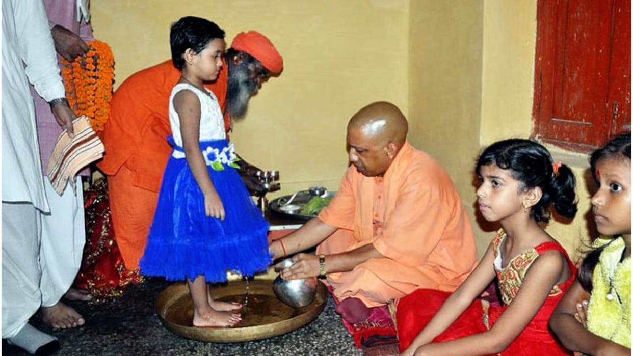 yogi adityanath could not do kanya poojan because of corona virus.