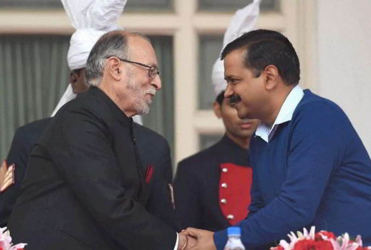 arvind kejriwal tweeted about anil baijal that he should focus on delhi police system