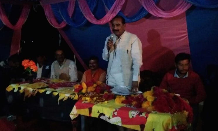 Adarsh village will be built by Sali: Tamta