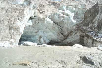Himachal govt 4750 crore rupee plan to save glaciers from melting and to make check dams
