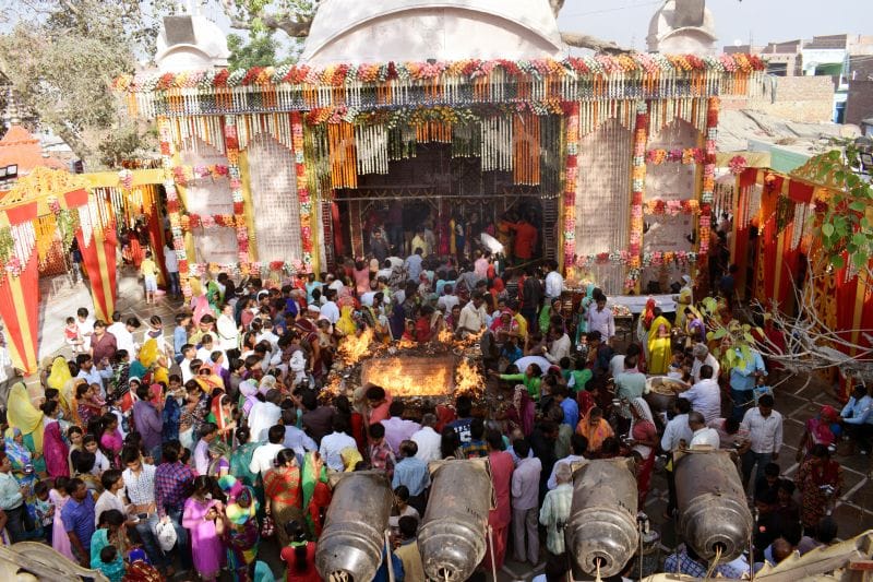नवरात्र के अंतिम दिन माता सिद्धिदात्री की पूजा कर श्रद्धालुओं ने मांगीं परिवार की खुशियां