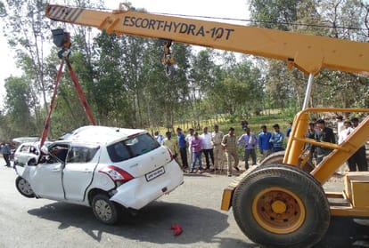 Five family members killed in road accident on bahjoi-babrala highway, sambhal, uttar pradesh