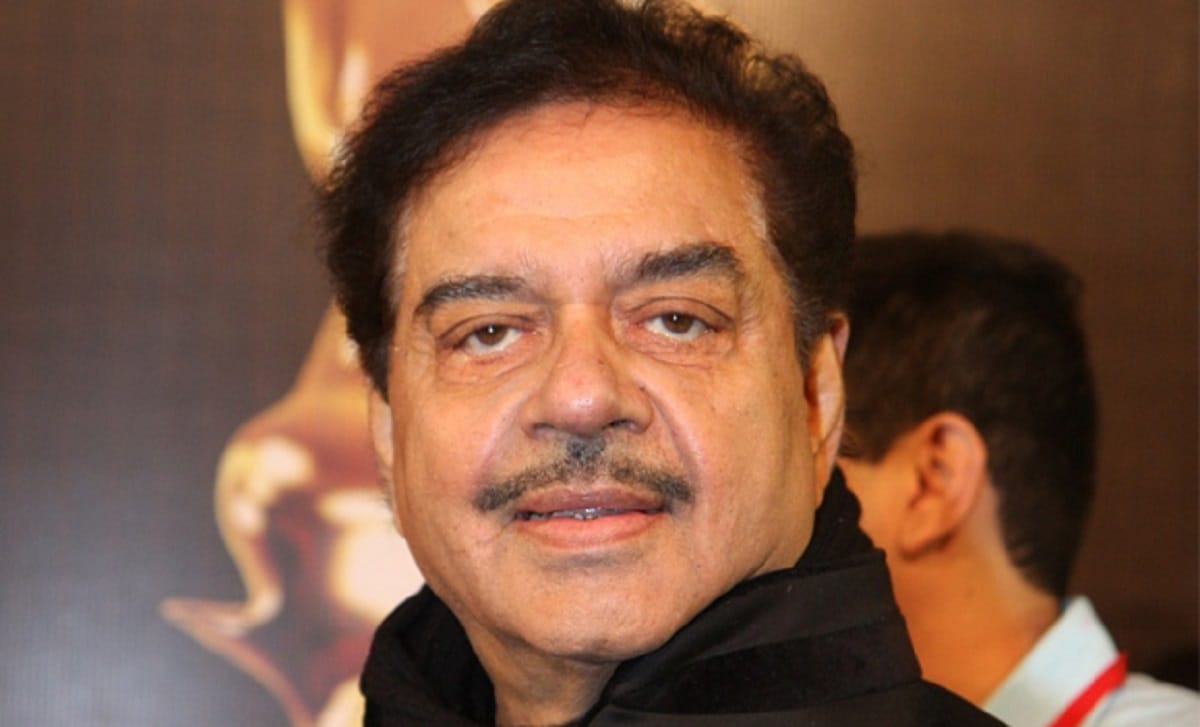 Shatrughan sinha targets BJP top leadership again