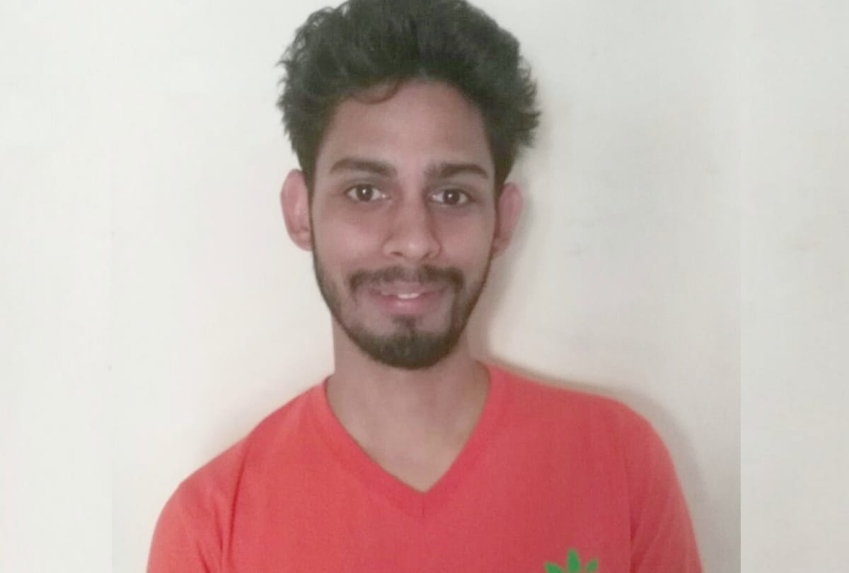 Facebook rewarded shshank with 500 dollars