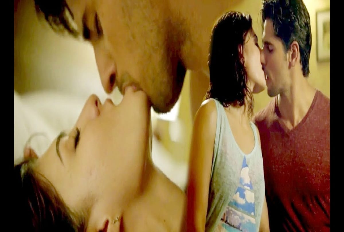  8 Intimate Hot Scenes when Bollywood Actors Lost Their Control