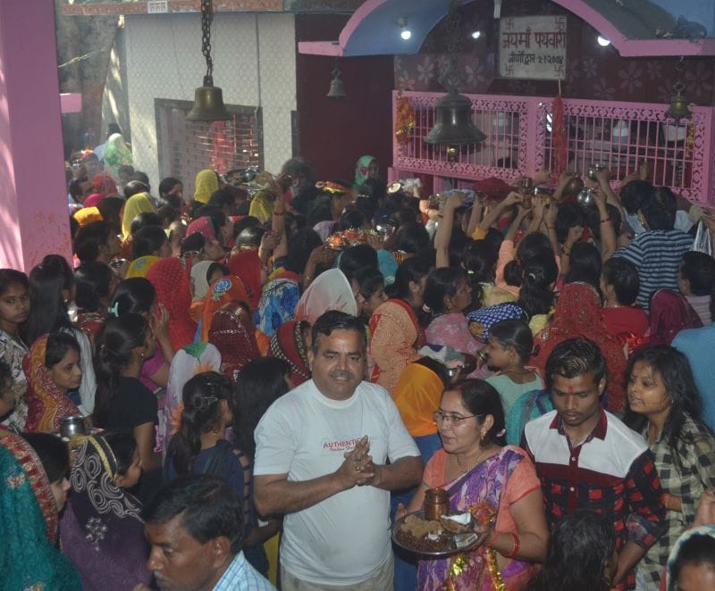 उमड़ी श्रद्धा अपार, गूंजे मातारानी की जयकार