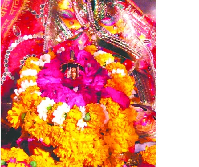 Goddess Baal Sundri reached in Chaiti Fair  