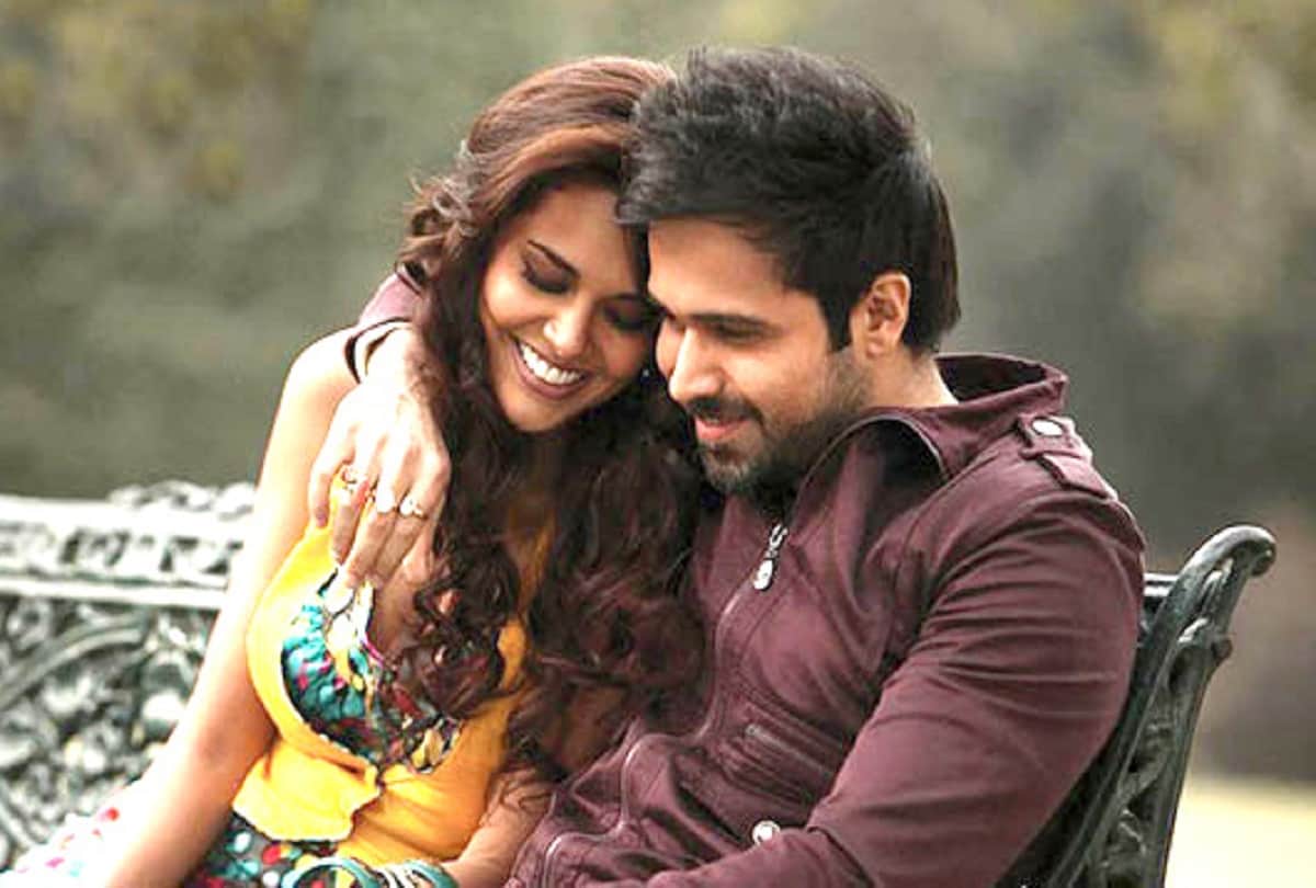 Esha Gupta shares bold picture users trolled her singer raftaar trolled the troller
