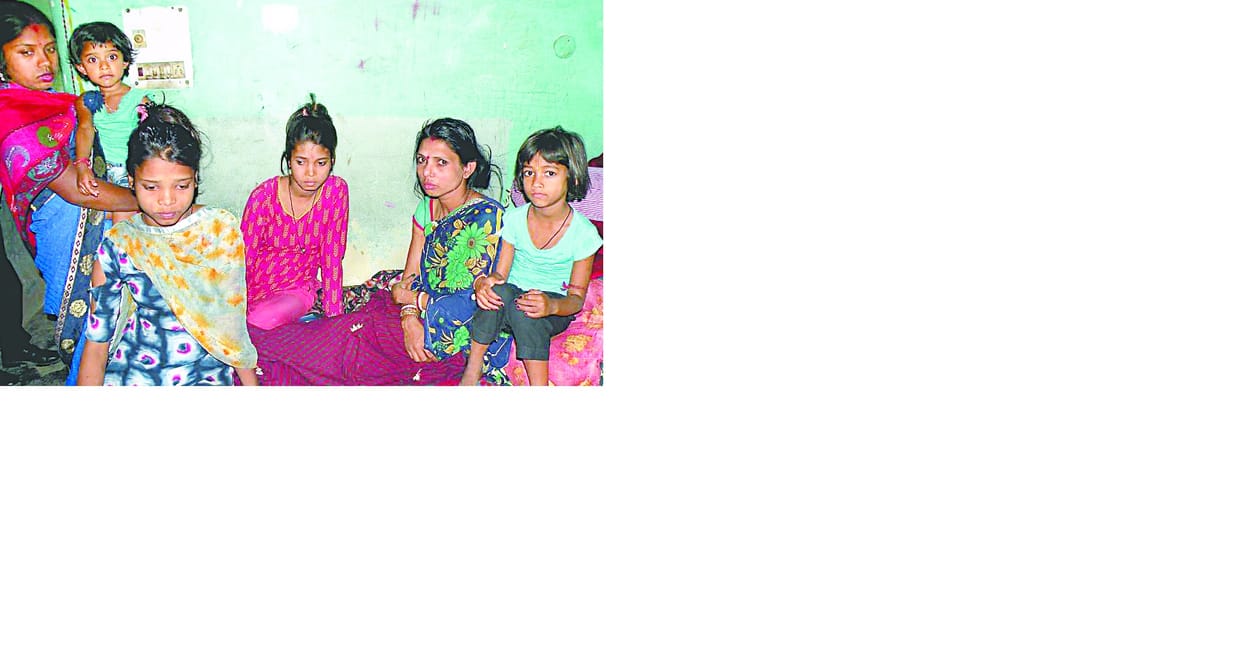 Suicide of three people including child