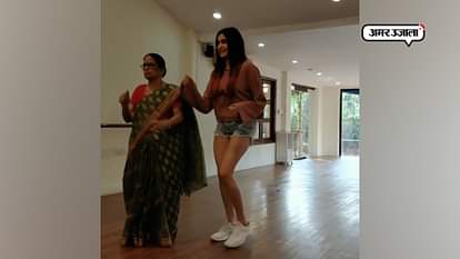 adah sharma dancing with her grandmother 