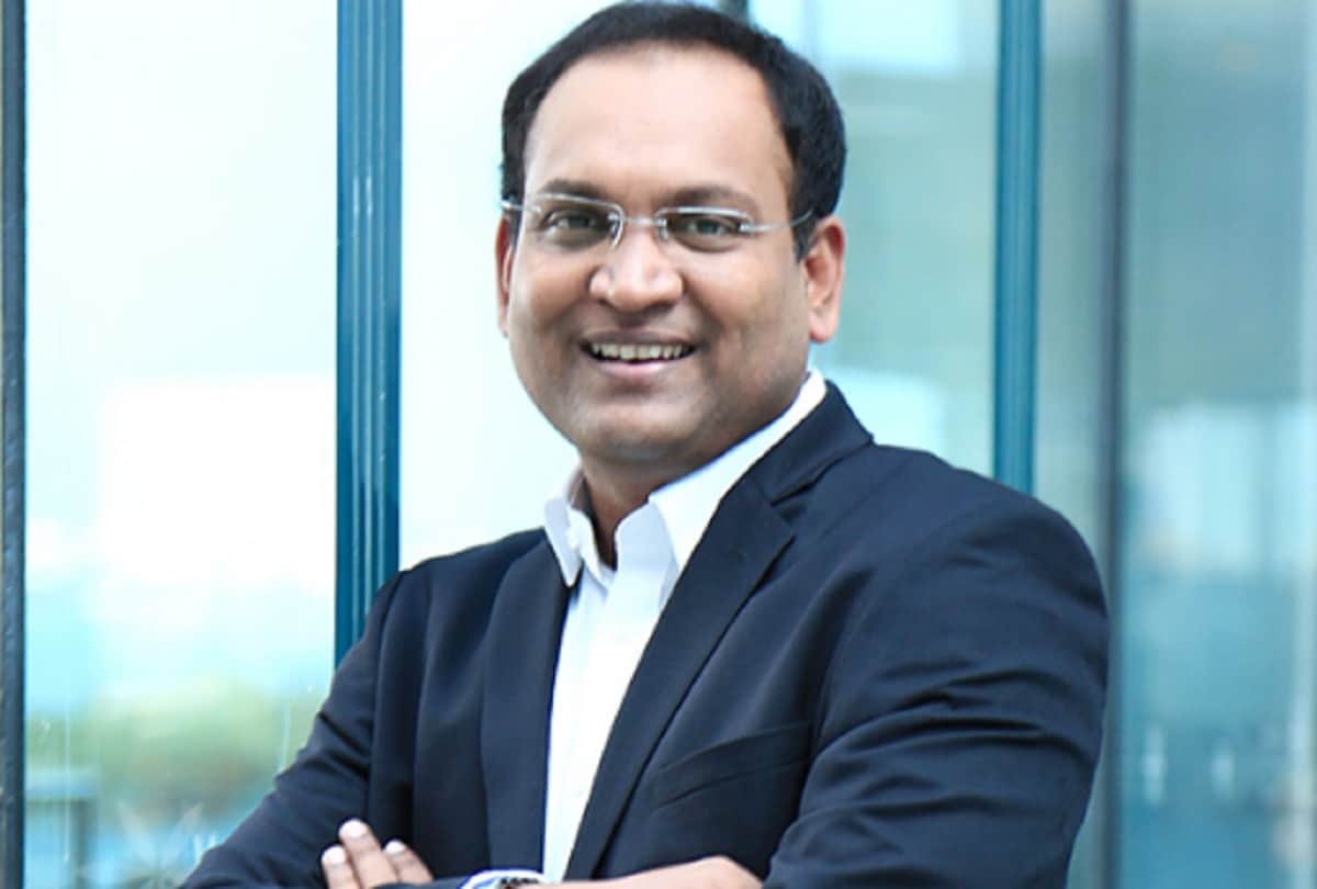 Complaint filed against Tv anchor E Sambashiva Rao using abusive language for Tollywood actress