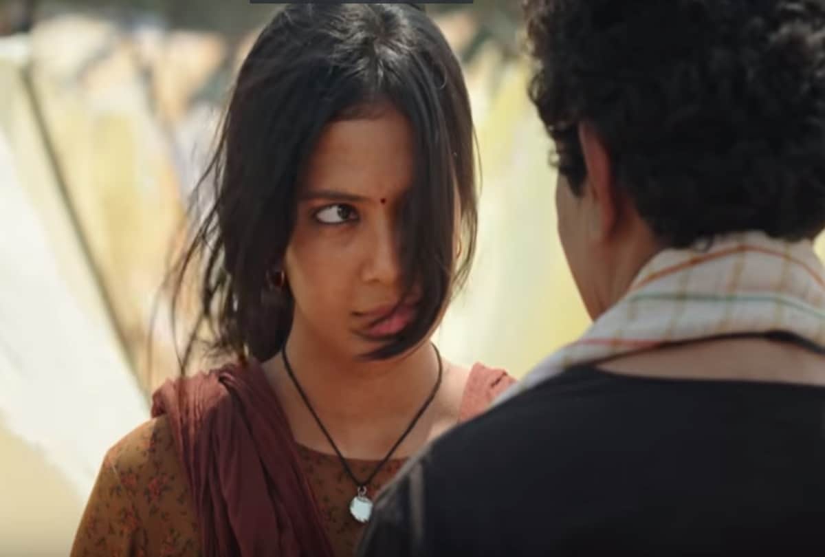 Ishaan Khattar dancing prabhu deva song muqabla in Beyond the Cloud