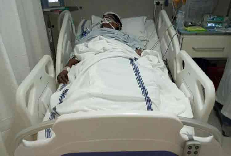 singer aditya narayan accident case auto driver still unconsious in hospital condition worst