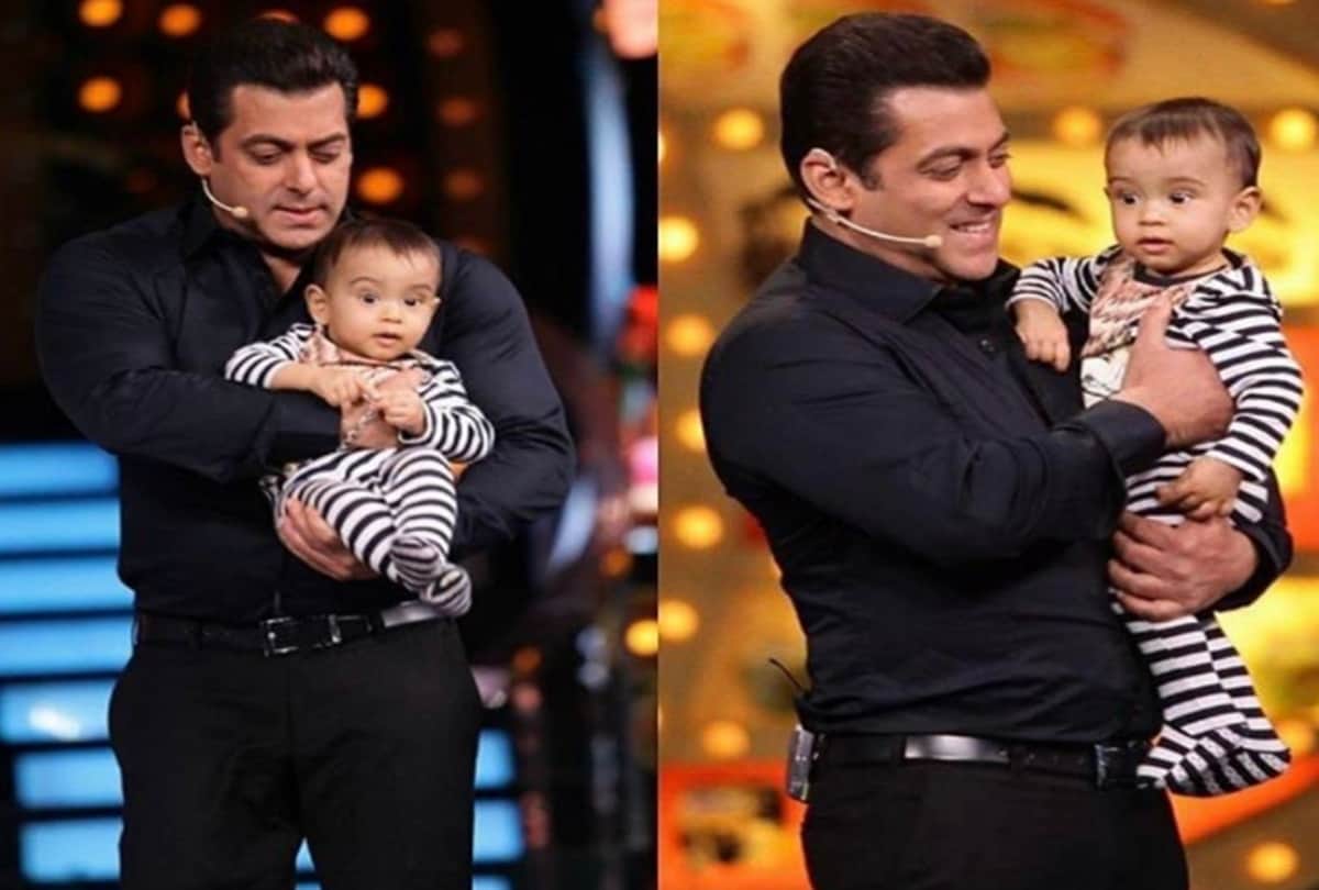 arpita khan share video of salim khan he played with ahil