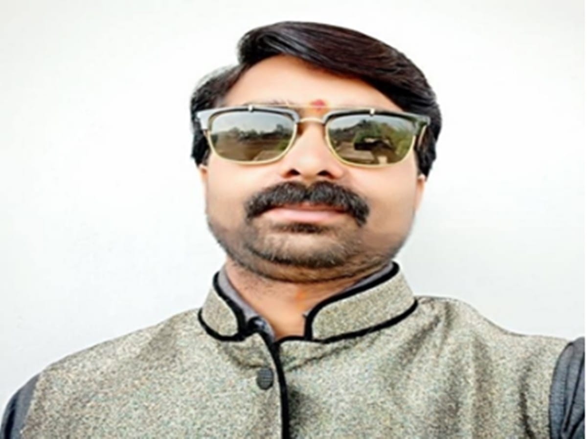 Journalist Sandeep Sharma died after being hit by a dumpher in Bhind