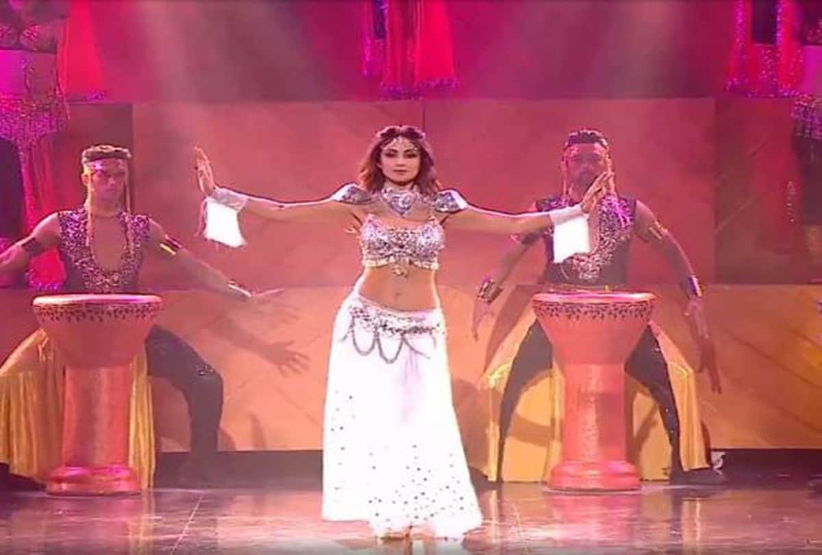 Actress shilpa shetty belly dance video goes viral