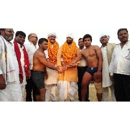 कुश्ती प्रतियोगिताओं में पहवानों ने दिखाया दमखम