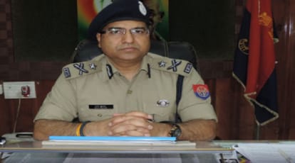 up: Delhi Police personnel have been robbing for four years