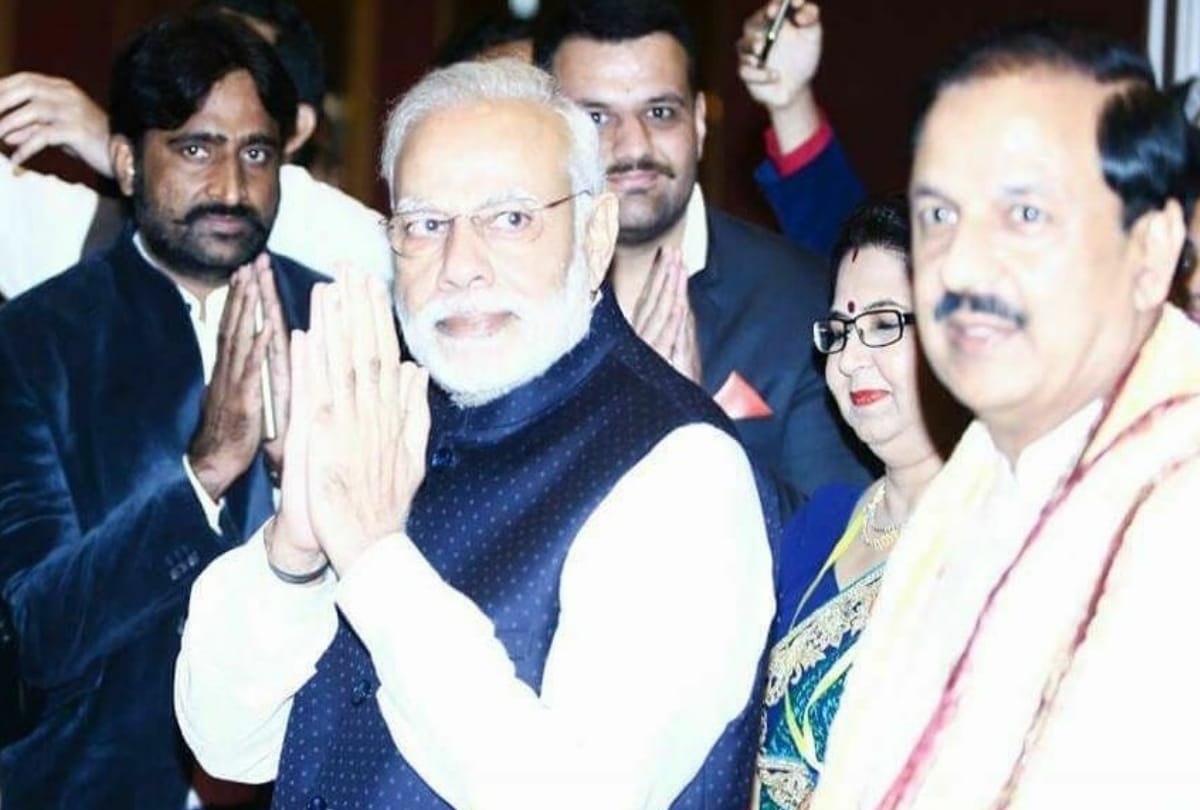 bjp leader shiv kumar murder accused and big criminal surrenders in fear of encounter