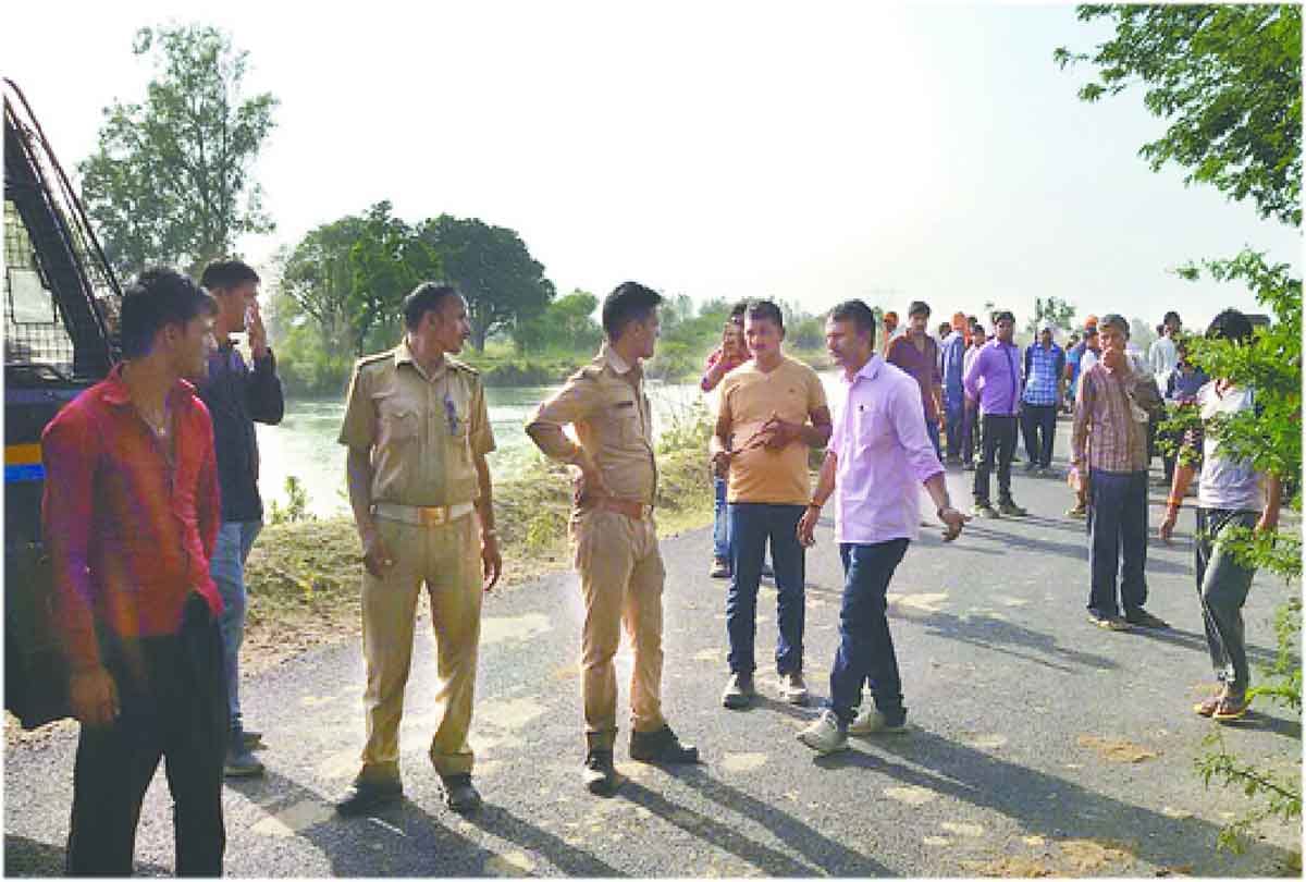 ATM cash van digged in the ground in etawah