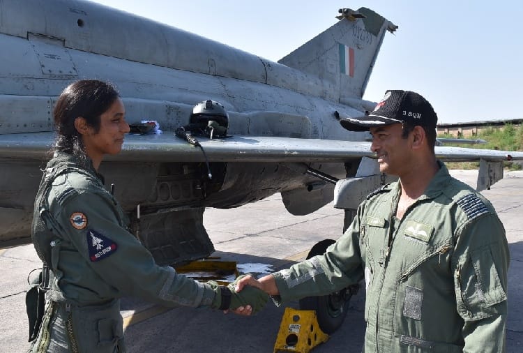 Indian Airforce Flying Officer Bhawna Kanth Training with MIG 21 Aircraft