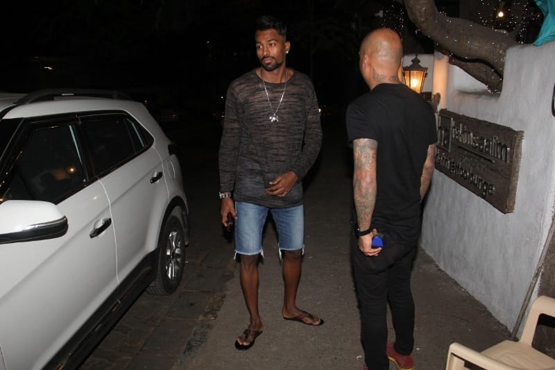 hardik pandya and elli avram sport again at hakim aalim salon