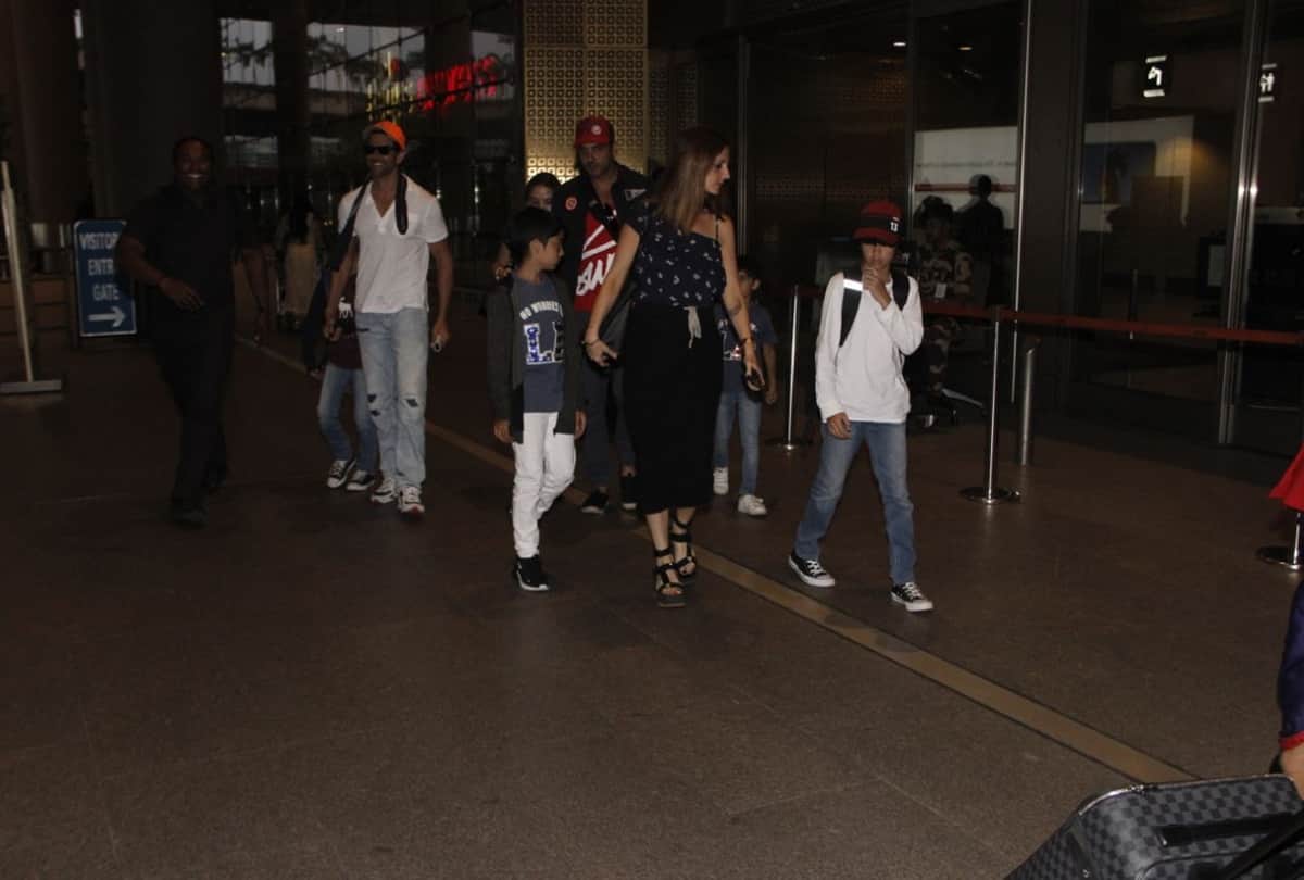 Hrithik Roshan Sussane Khan return from goa spotted at mumbai airport