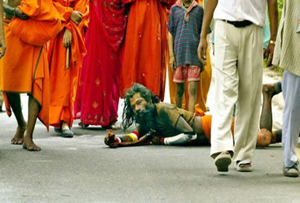 Loton Baba who is famous for his hard journey to vaishno devi from maharashtra
