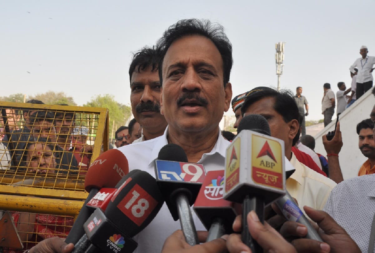 At least 50 MLAs of Congress and NCP are in touch with BJP says Girish Dattatray Mahajan