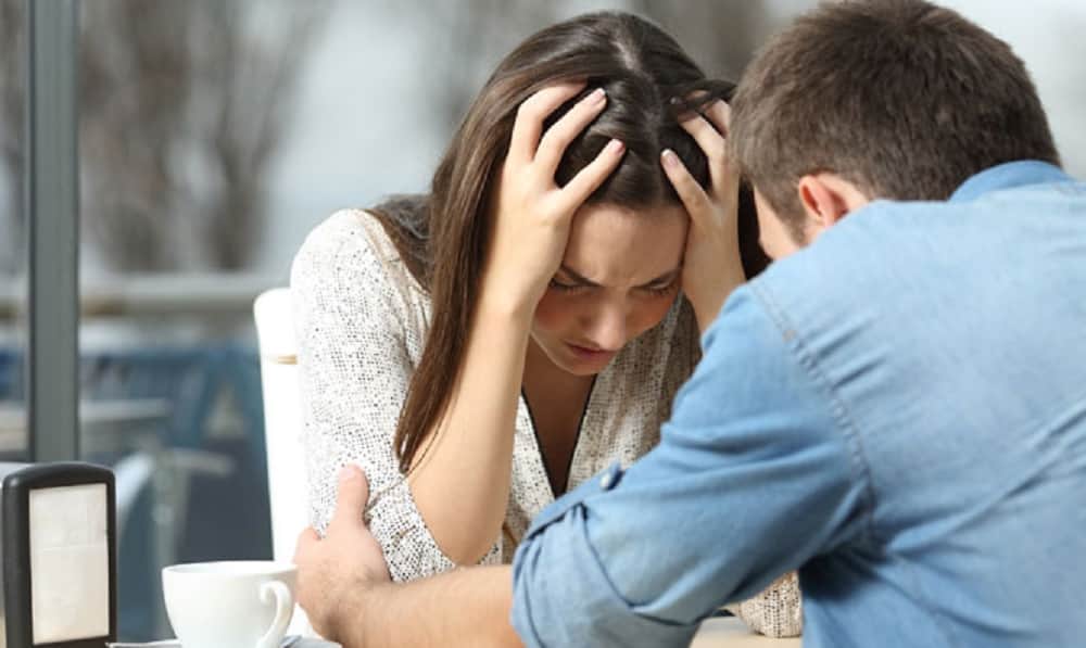 how to react when your partner feel jealous with you