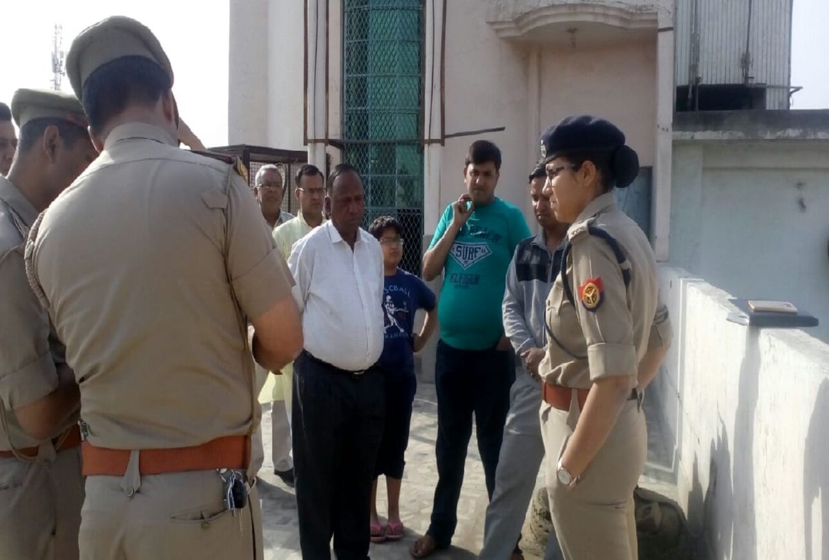 22 lakh cash and more than 50 lakh jewelry theft from businessman house in Dadri, Uttar Pradesh