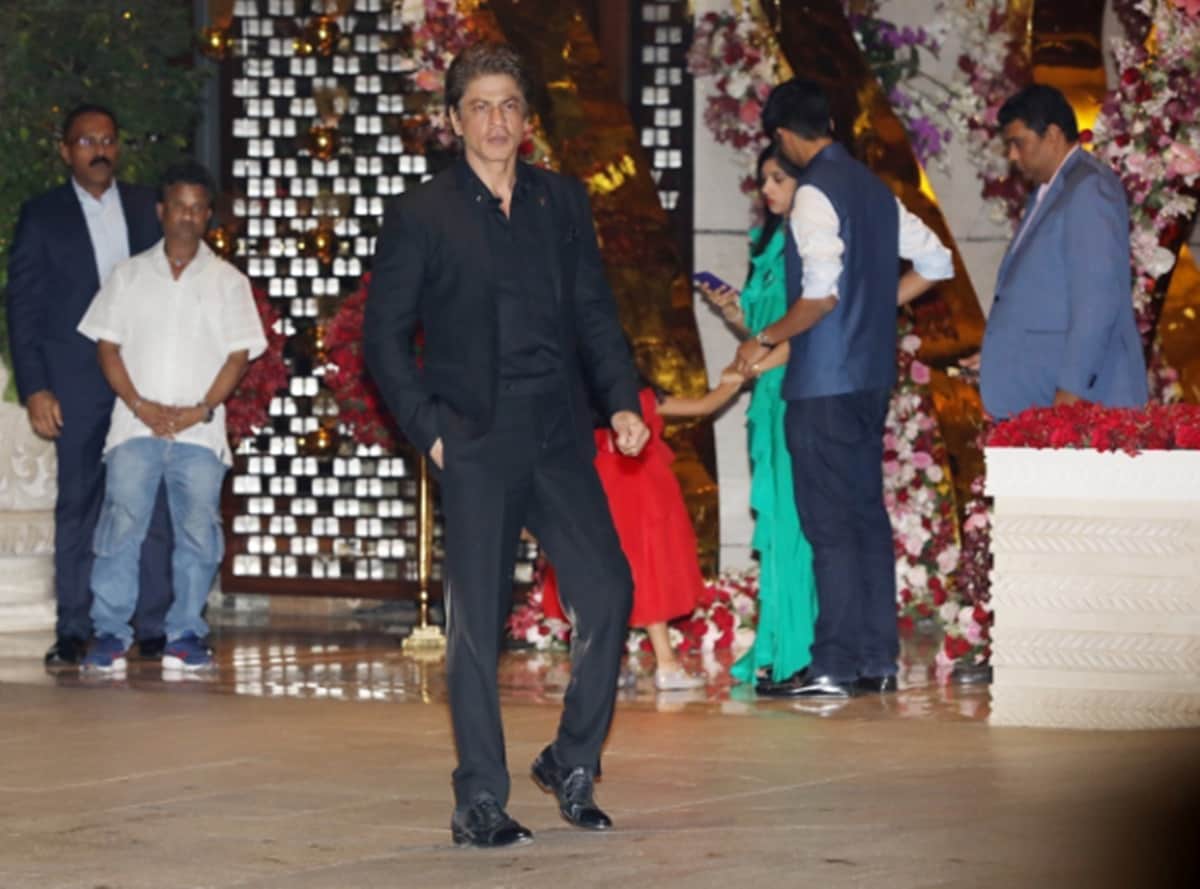 shah rukh khan comments on kkr acting video