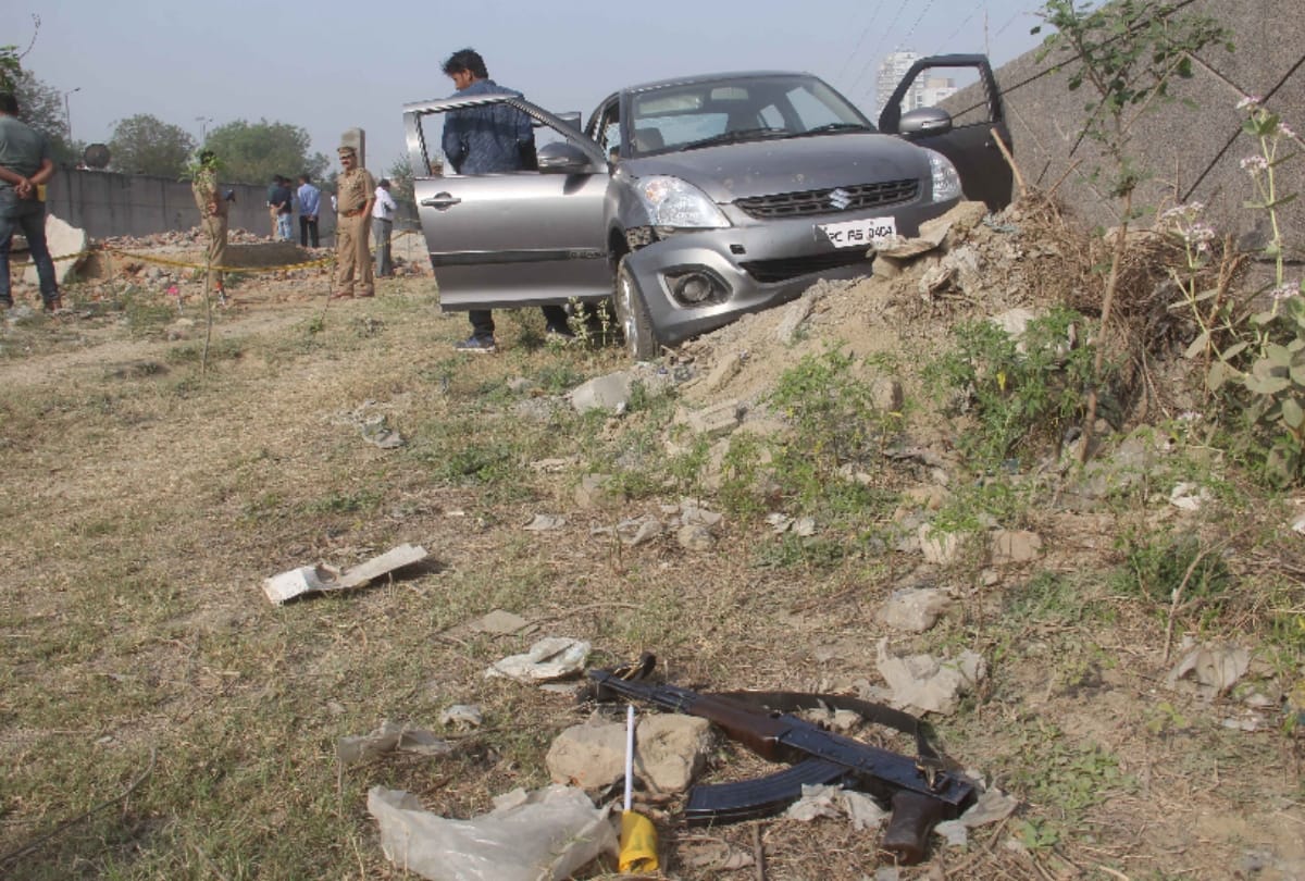 know all  about Shravan Chaudhary from whom up police found ak-47