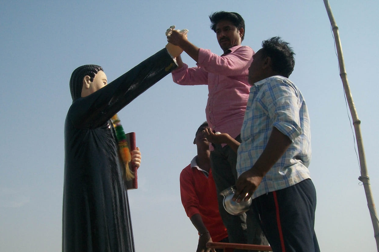 ambedkar statue broken in mau and jaunpur