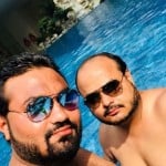 पकड़े गए व्यापारी भाई।