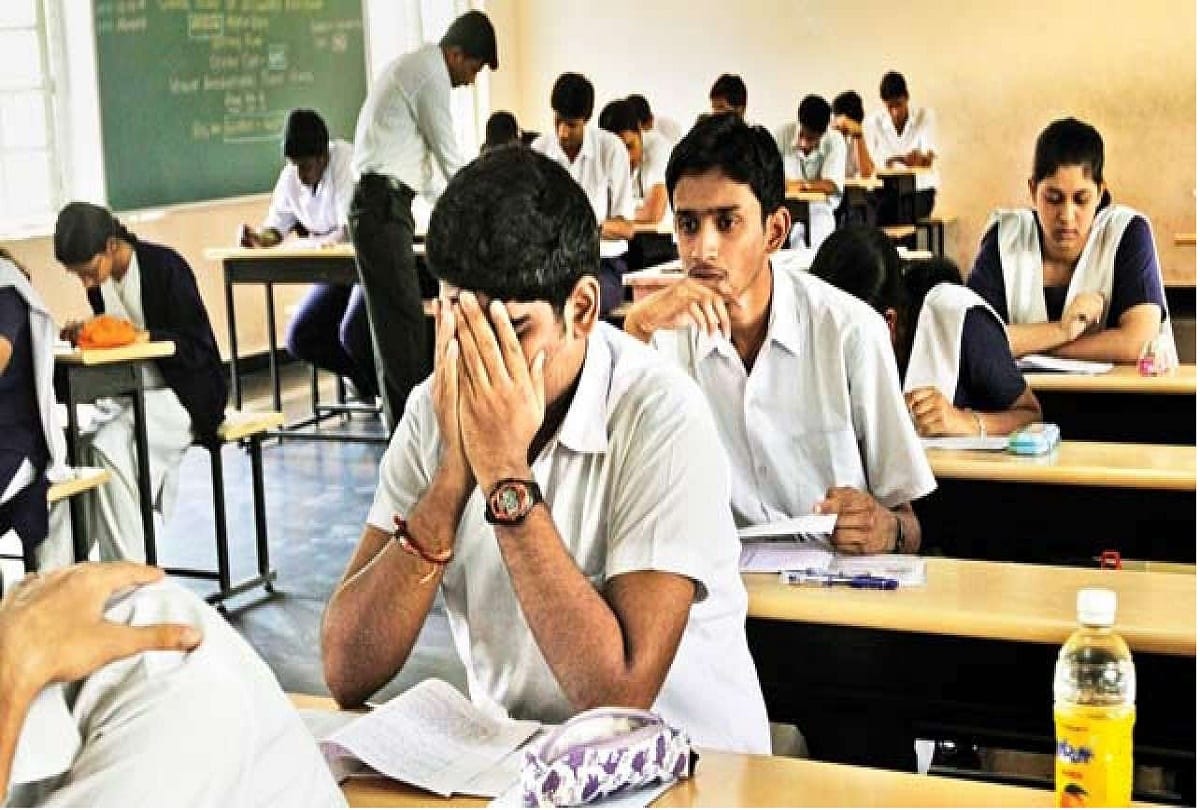 CBSE will re-exam of two subjects, alert for students of 10th and 12th 