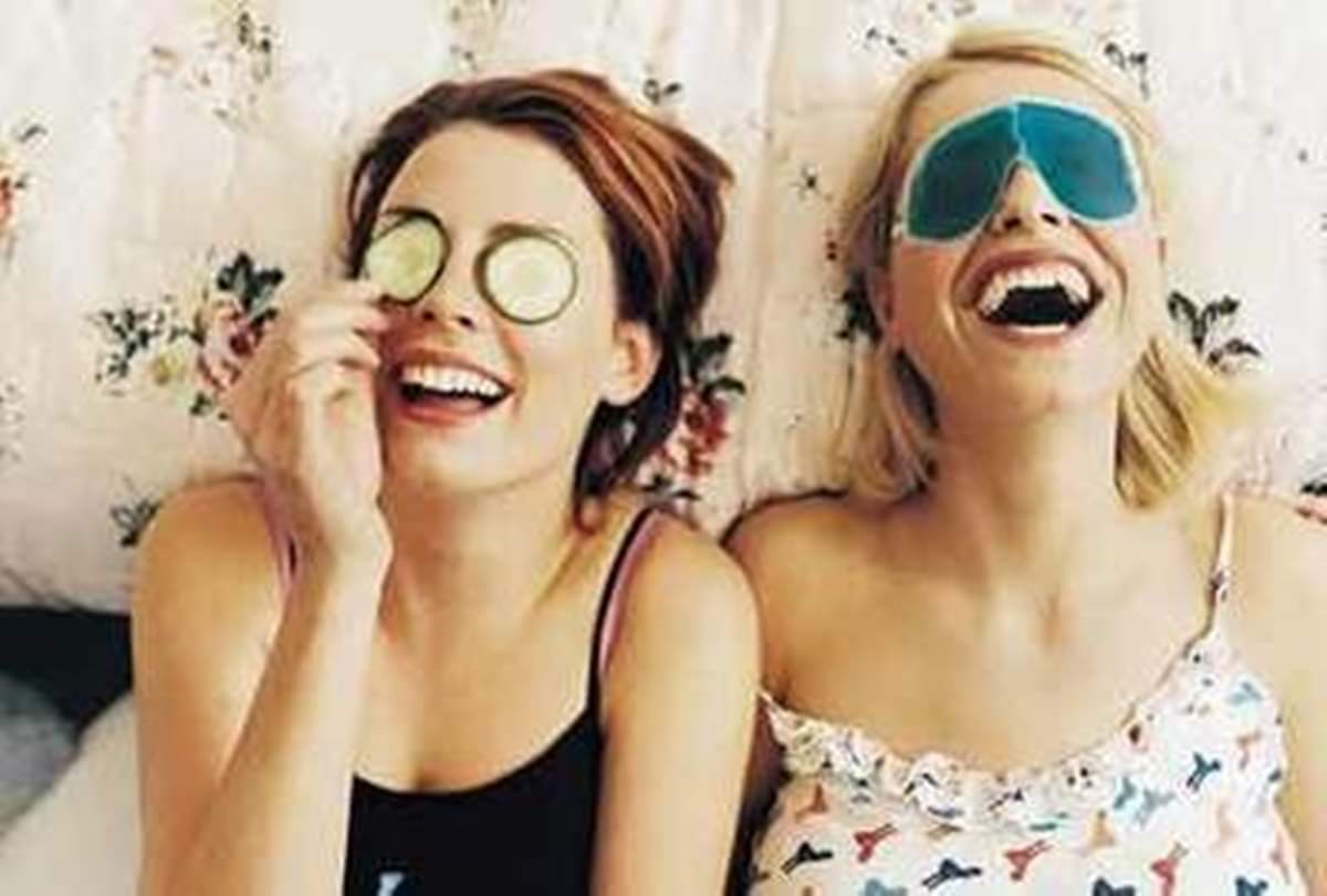 crazy things that girls do in hostels