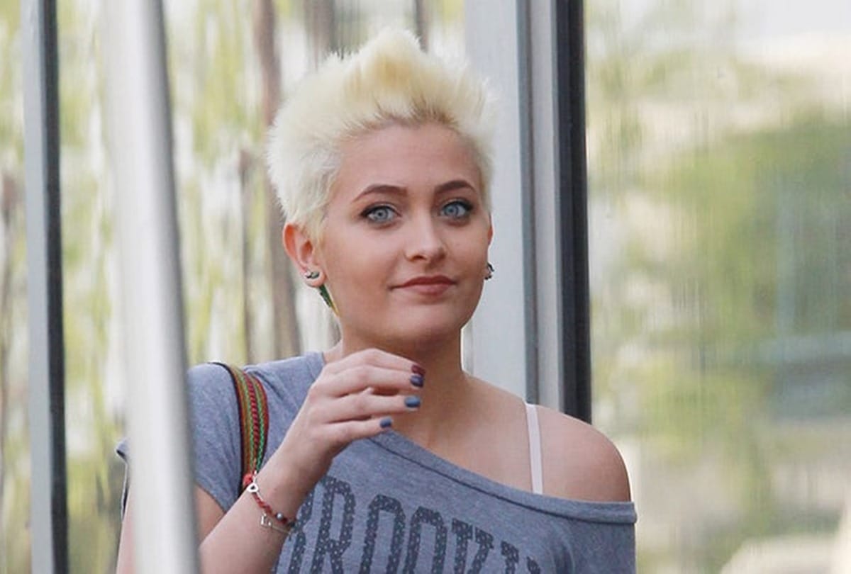  Paris Jackson daughter of Michael Jackson admits relationship with Cara Delevingne