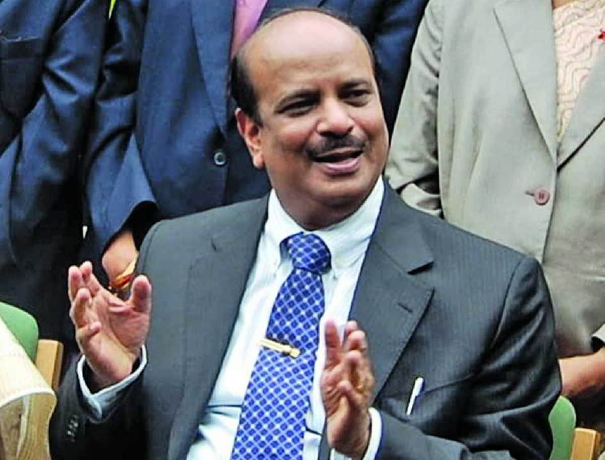  judges who faced impeachment proceedings in india
