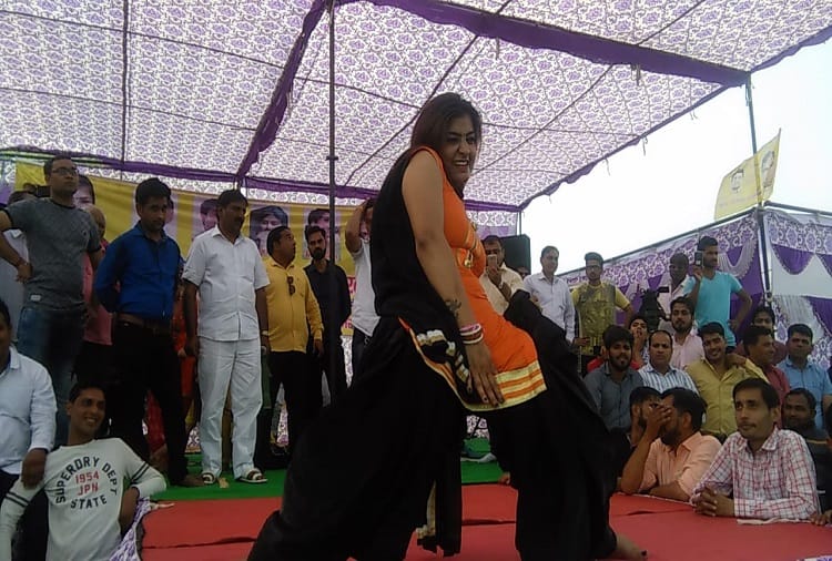 Haryana Dancer danced in the style of Sapna Chaudhary, see photos