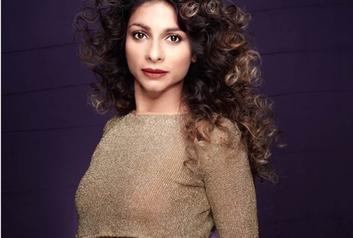 Tanishaa Mukerji Gets Trolled For Being Skinny now she reply back with new hot photo