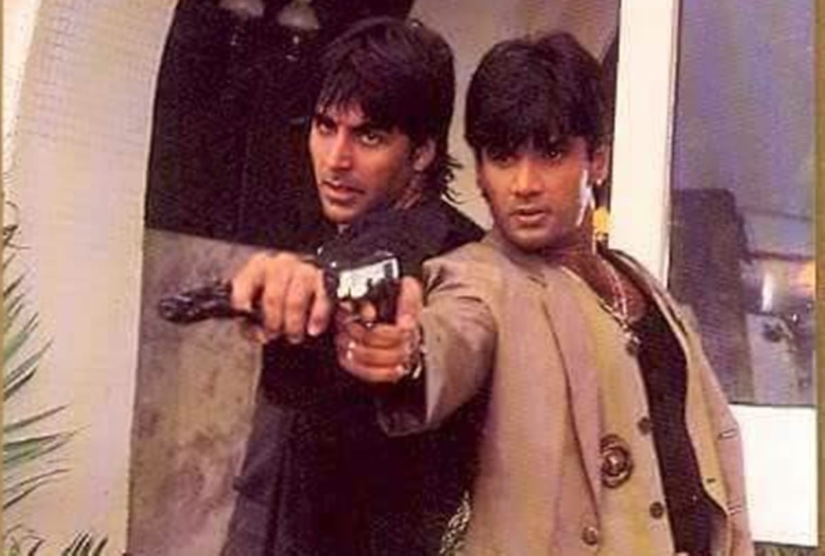 suniel shetty and akshay kumar sefie viral on social media