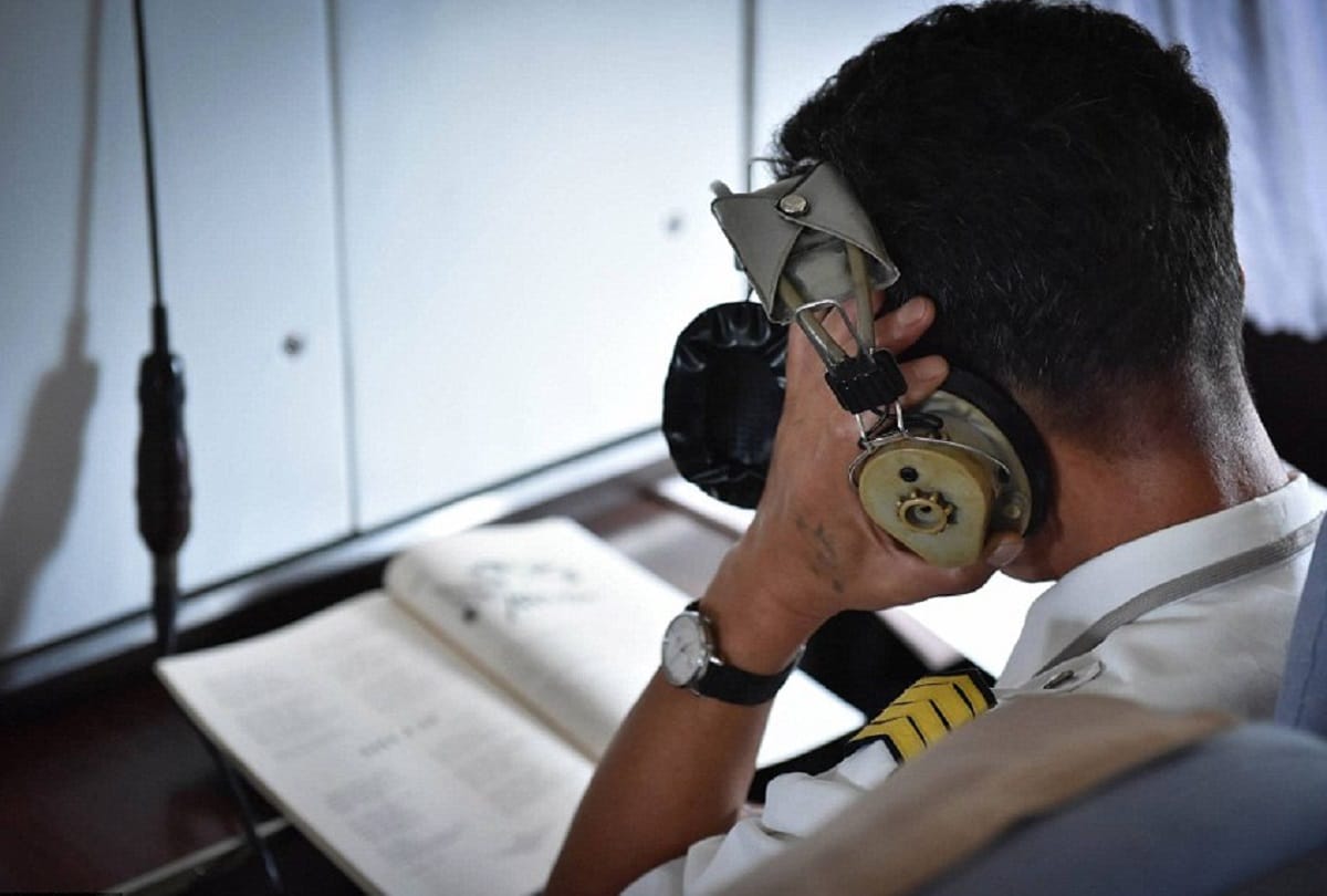 Indian origin person jailed for flirting from flight attendant