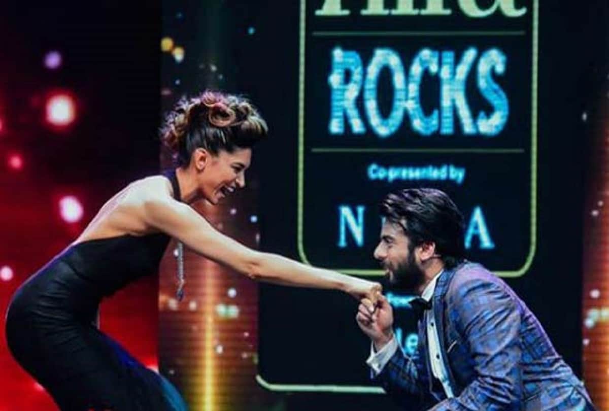 Deepika Padukone To Share Stage With Pakistani Actor Fawad Khan At Dubai Event