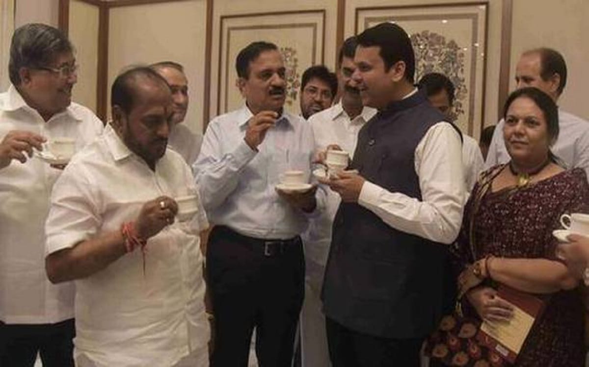 tea scam in maharashtra mantralaya, they has been drinking tea of rupees four crore