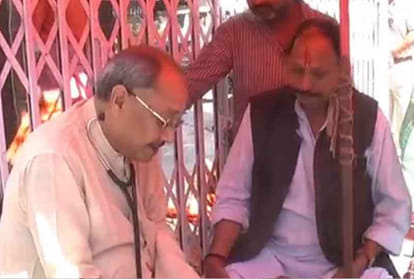 Two doctors in Kanpur do treatment for free