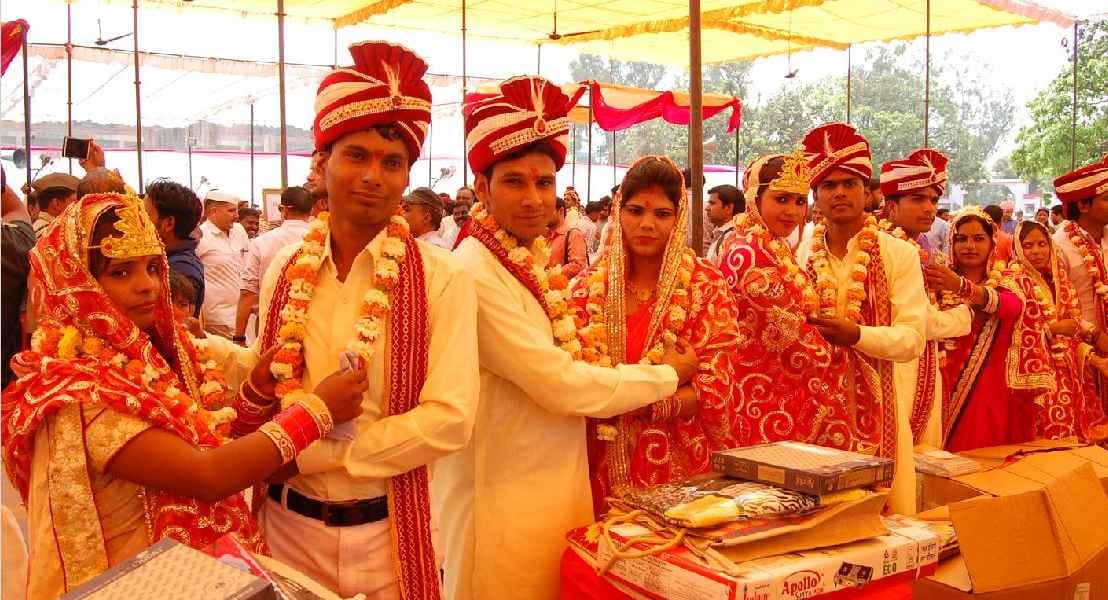 443 couples bound in marriage bond, witnessed city