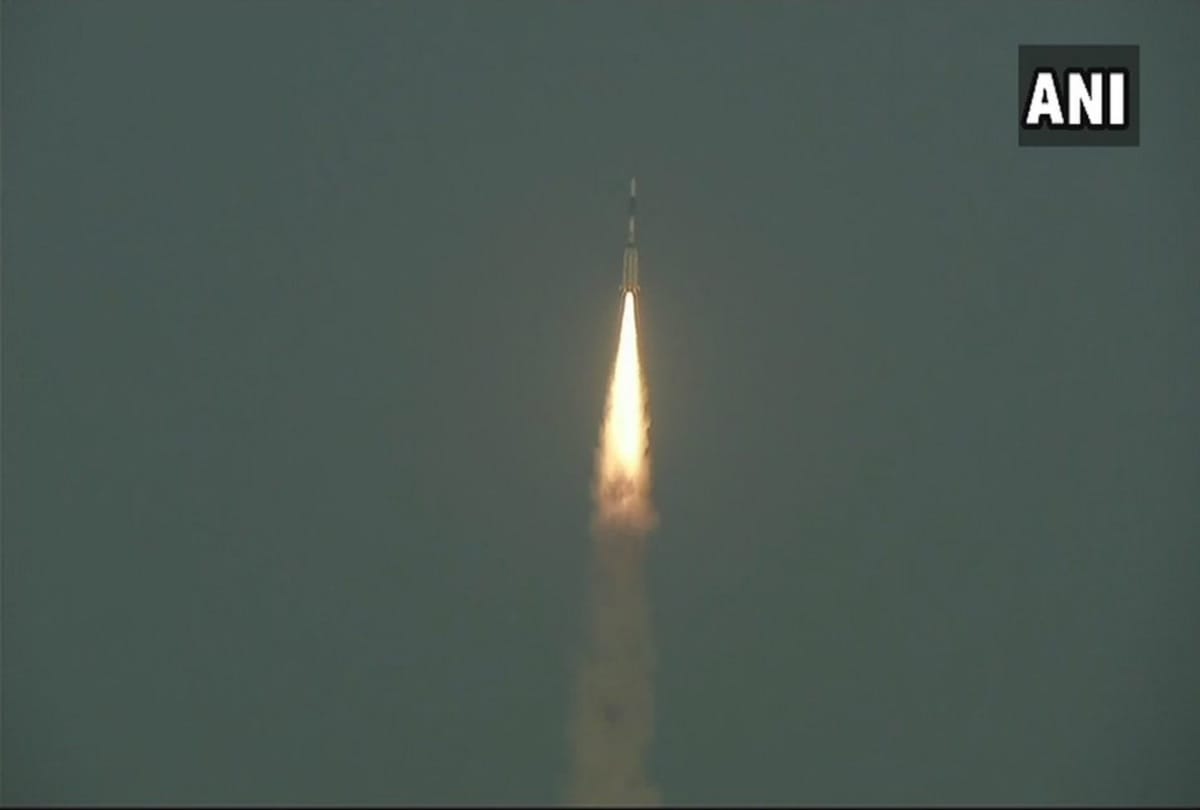 ISRO launches GSAT-6A satellite, Mobile Communication will benefit