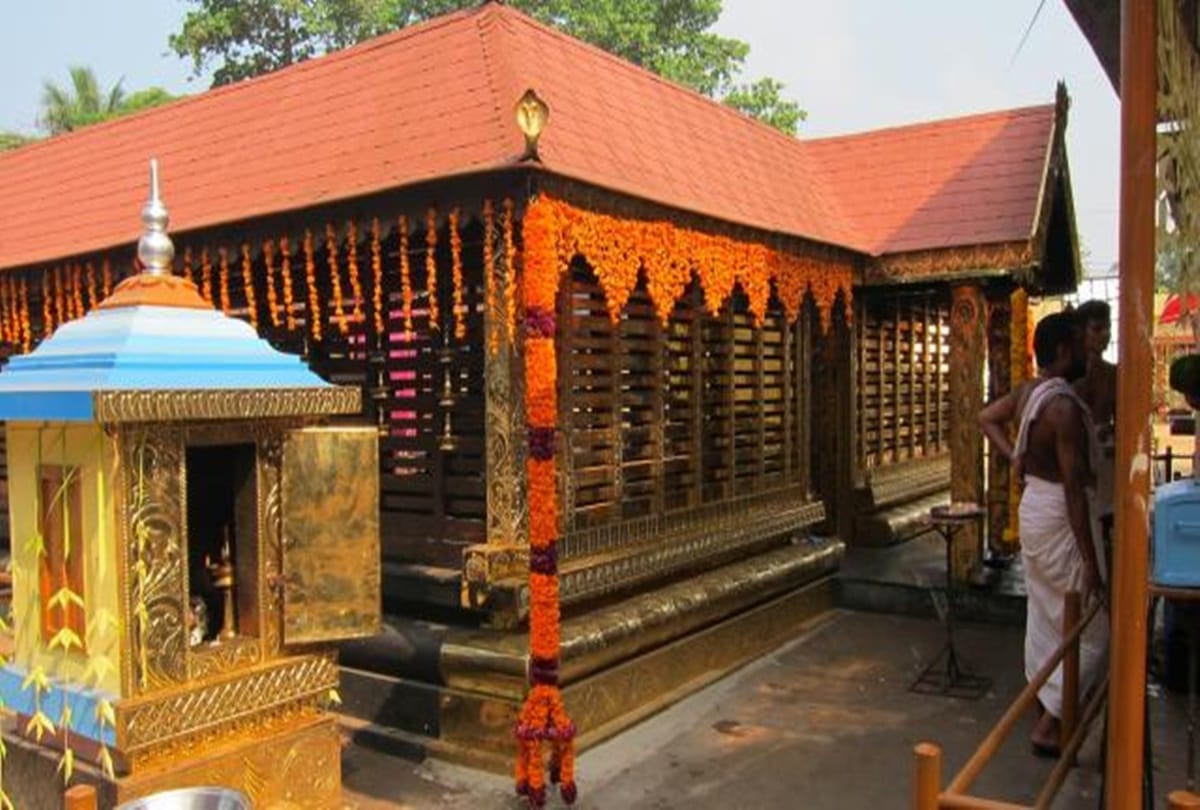Man are not allowed in Kottankulangara Devi Temple at Kerala 