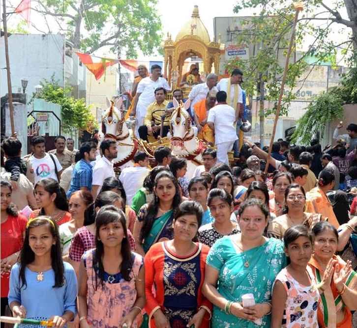 Mangal Abhishek of Shreeji with bandwagon